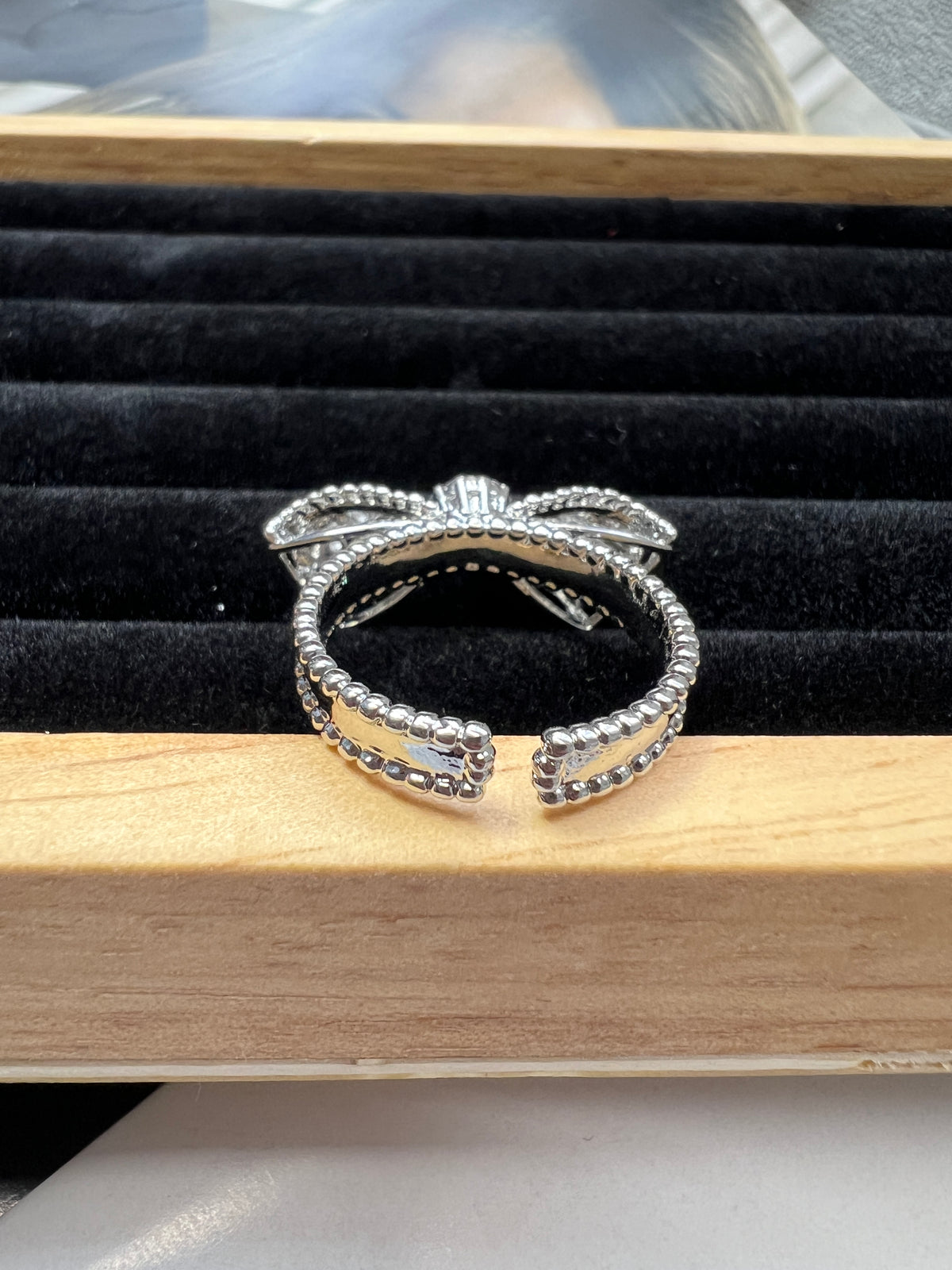 Bow Ring