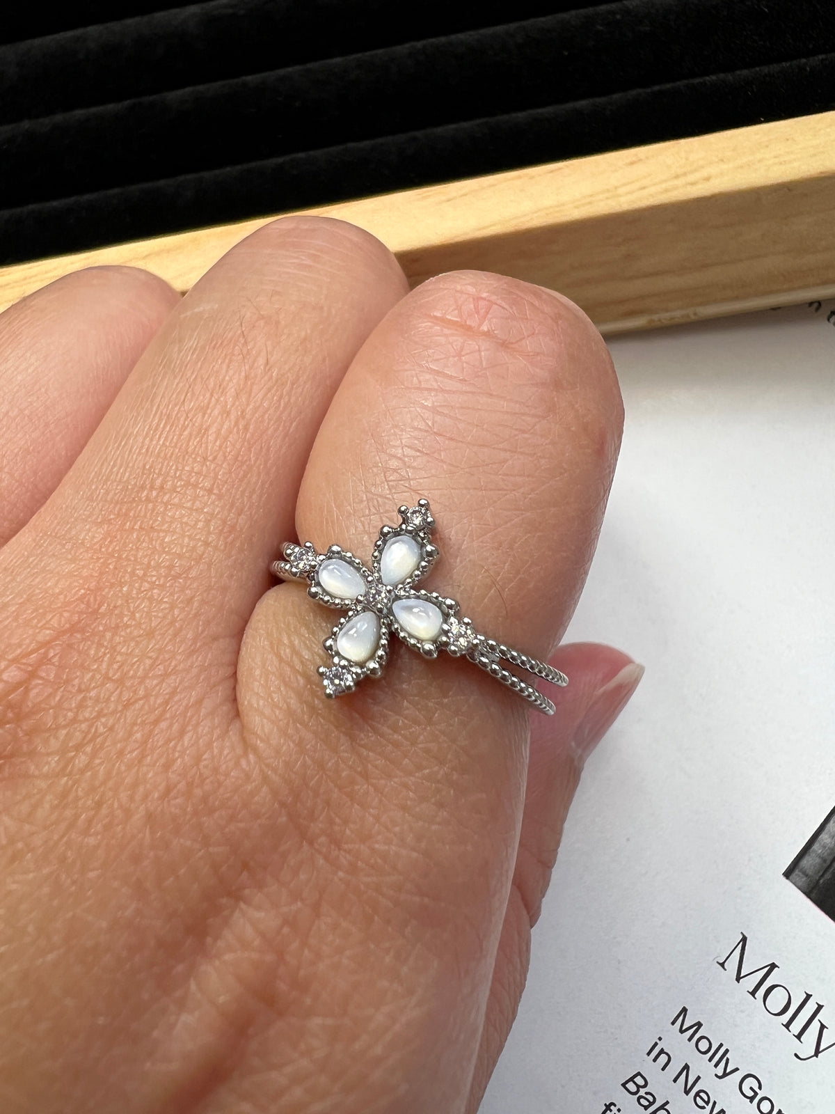 Clover Ring